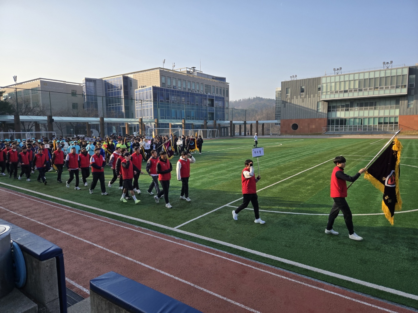 1-1.입장- 기수.jpg